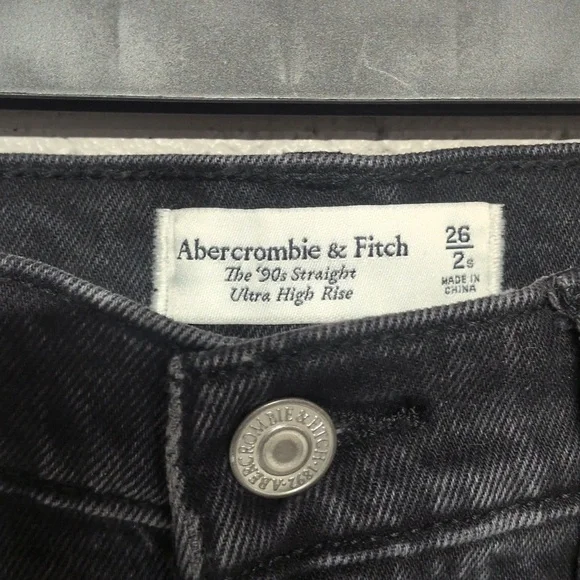 Abercrombie & Fitch 90s Straight Ultra High-Rise Denim/Faux Leather Jeans 26/2S - Picture 5 of 9